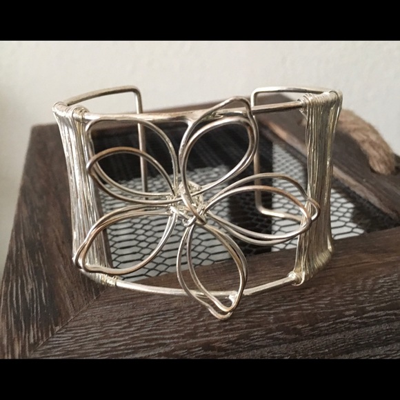 Sterling silver Wire Flower Cuff bracelet - Picture 2 of 5